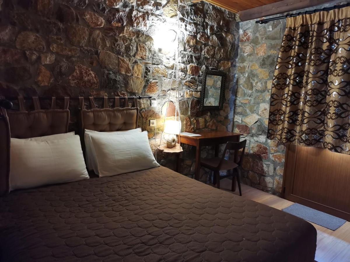Ataviros Hotel Embonas Luaran gambar
