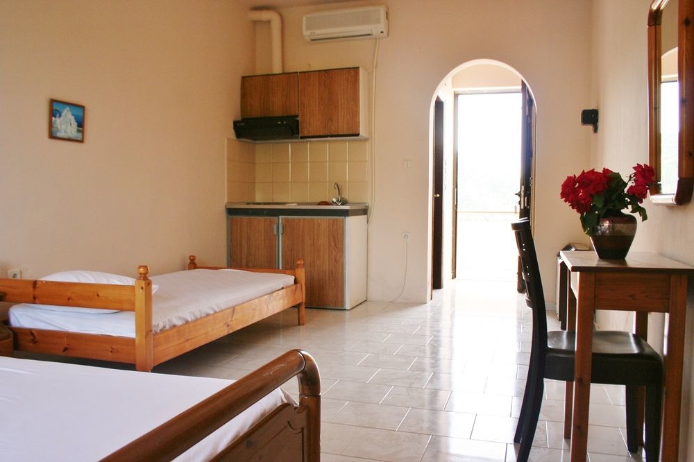 Ataviros Hotel Embonas Luaran gambar