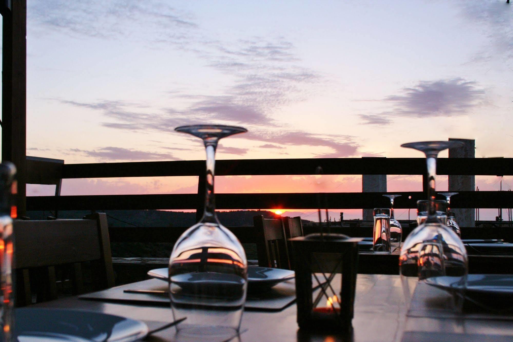Ataviros Hotel Embonas Luaran gambar